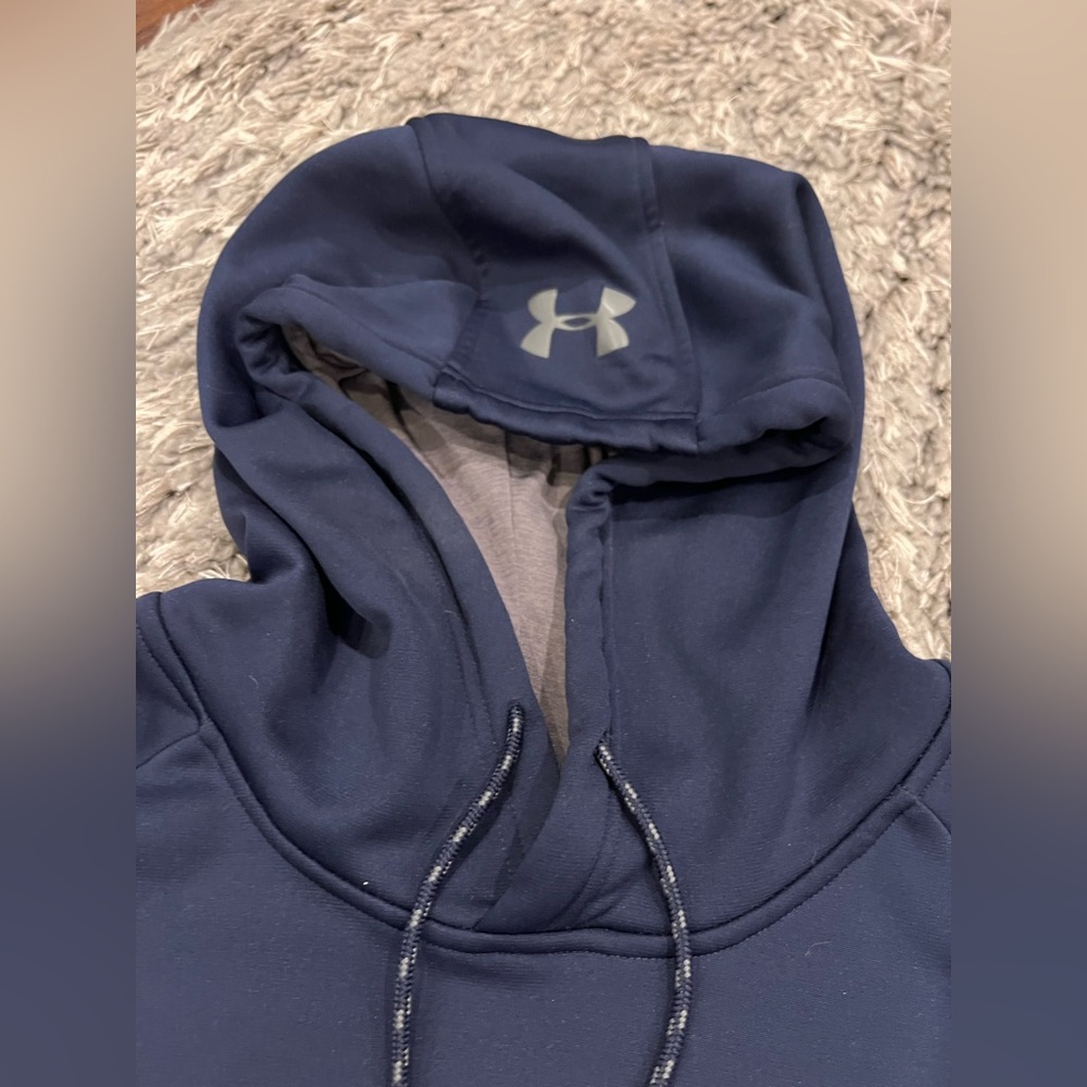 Like brand new mens hoodie. Under armour size XXL - Picture 3 of 4